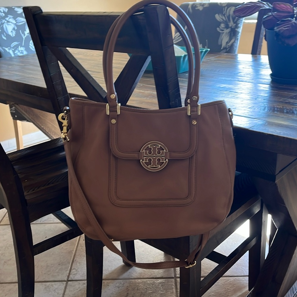 Tory Burch Amanda Classic Hobo
